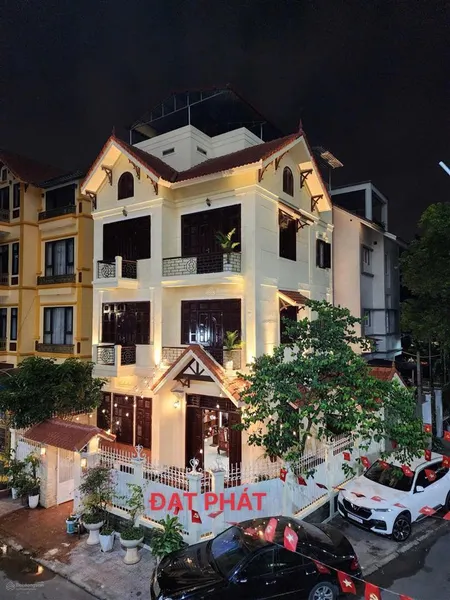 Chính chủ bán gấp biệt thự mỹ đình lô góc 150m2 4 tầng giá chỉ 40.5 tỷ.