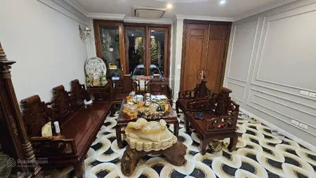 Liền kề kđt văn khê 83m2, đường to, vỉa hè rộng, thang máy nội thất sịn, giá 23 tỷ