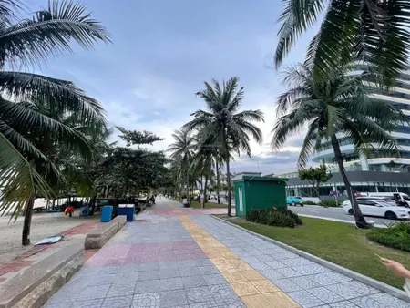 Lô lâm hoành đg 7,5m dtich 232m2 hg đông sát biển cực đẹp chủ gửi bán nhanh 227,5tr/m2