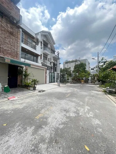 Bán đất tttm gigamall bề ngang khủng 11m veiw sông hiệp bình chánh thủ đức.