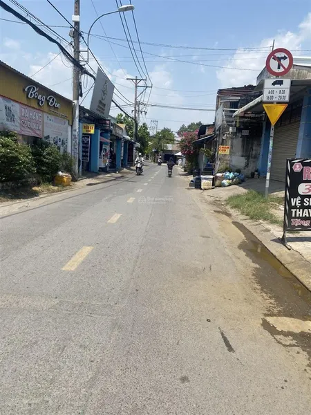 99m2 đường xe tải thông đh mkt . chỉ 5.x tỷ. bán đất tặng nhà c4.