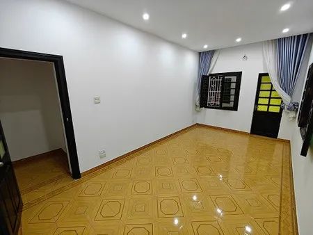 NHÀ 1 TRỆT 1 LẦU MẶT TIỀN ĐƯỜNG KINH DOANH THOẢI MÁI