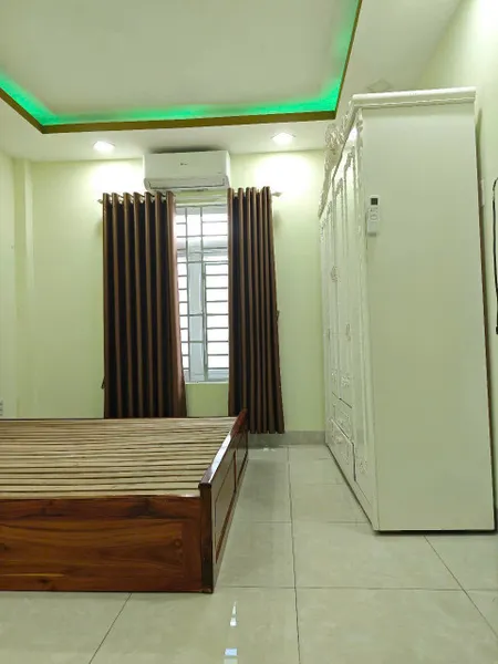 Nhà đường B1 Bùi Phùng VCN Phước Hải  - Sổ hoàn công : Giá bán bao sang sổ 9.650
Liên hệ : e để đi xem nhà
