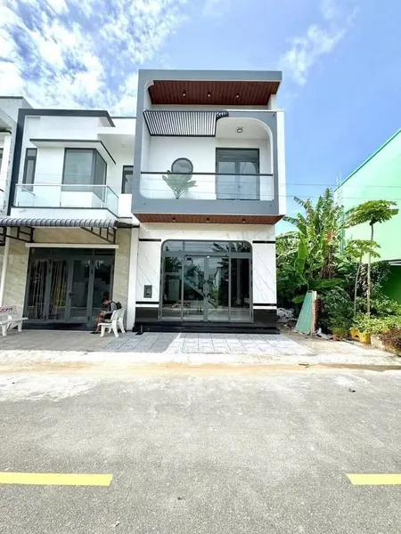 BÁN GẤP NHÀ CỔNG SAU VĂN MIẾU TRẤN BIÊN ĐỂ CHUYỂN NƠI CÔNG TÁC.