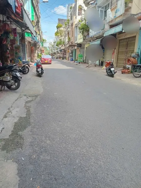 NHÀ 1/ HẺM 12M XE TẢI - LẠC LONG QUÂN - Q.11 - GẦN ĐẦM SEN - K.DOANH ĐỈNH - 6.8 TY