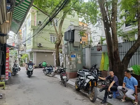 Nhà 3T mặt phố gần Trung tâm Chợ Giời (Chợ Hoà Bình) tại quận HBT - mặt tiền khủng - kinh doanh đỉnh cao, đắc địa mọi mặt hàng
