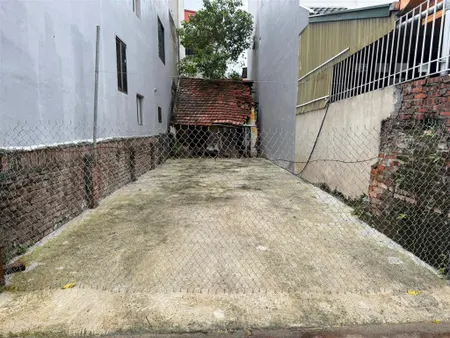 Chính chủ cần bán gấp mảnh đất thổ cư đường thông ô tô con tại trung tâm tdp cửu việt, trâu qùy