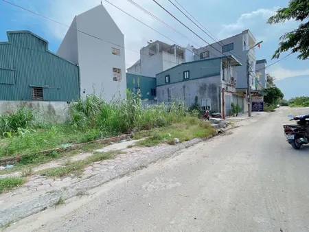 Đất dịch vụ đức thượng ô tô chạy vòng quanh khu vực đang phát triển , đất đẹp giá hợp lý