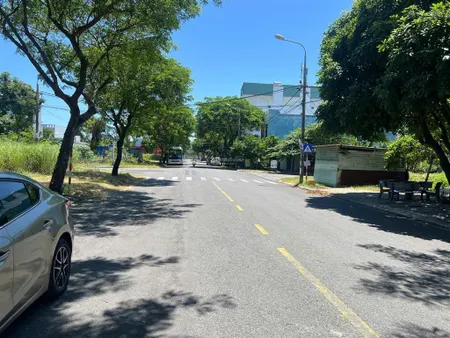 Bán lô đất đẹp đường 10m5 bùi quốc khái biển tân trà gần dự án của brg và mb land giá tốt 5,95 tỷ