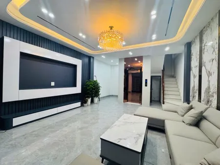 BÁN NHÀ NGÔ GIA TỰ, LONG BIÊN-OTO ĐỖ CỔNG-THANG MÁY-42M-NHỈNH 7 TỶ(TL)