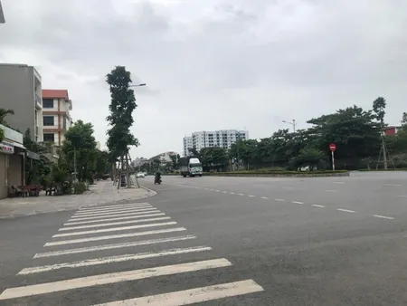 Bán 115m đất dãy NLK1 khu đô thị đại hoàng long. Ngay cạnh ngã 4 với lý anh tông. Cạnh trường quốc tế kinh bắc. Mặt đường nguyễn quyền. Phường võ cường bắc ninh