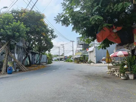 Căn nhà góc 2 mặt tiền kinh doanh - Đường 8m , KDC đông đúc, nhà mới đẹp, sổ đã hoàn công