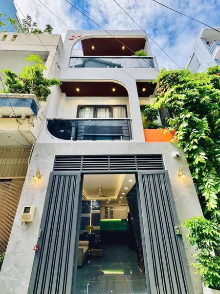 Cần bán gấp nhà căn 83m2 giá 2 tỷ 350 triệu đường Nguyễn Đình Chính , p.15 , quận Phú Nhuận
