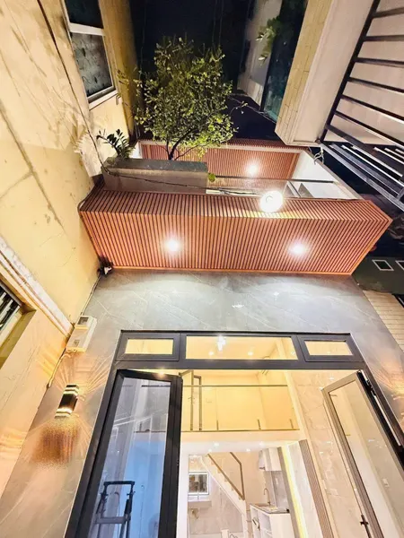 Cần bán nhà siêu đẹp Tân Bình, tặng hết nội thất, hẻm xe hơi, 3PN, 3 tầng, nhỉnh 5 tỷ
