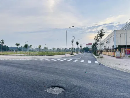 Bán 380m2 đất 50 năm ở tiền lệ, tiền yên, hoài đức, đường rộng 12m, mặt đh04, giá 6tr/m2