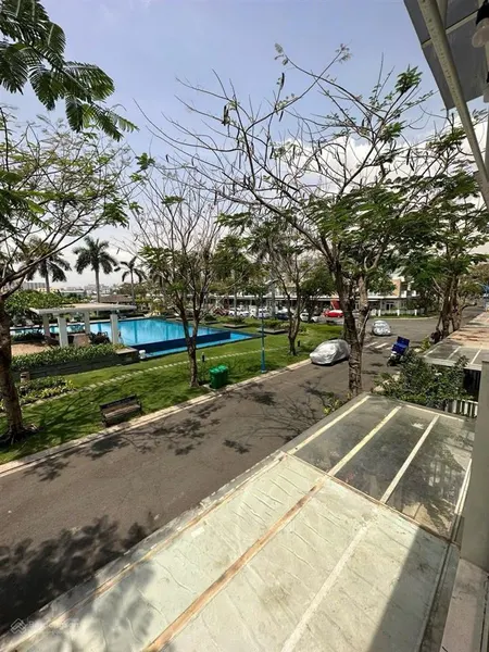 Bán nhanh 185 m ngang 10m xây biệt thự đường liên phường quận 9 giá 73 tr/m