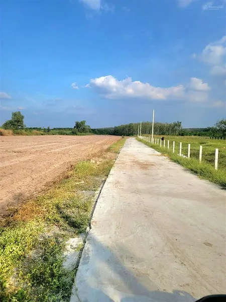 1135m² có thổ cư gần bên kcn hiệp thạnh, tây ninh, đường bê tông chỉ 840tr