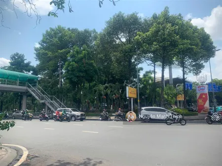 Bán khuôn đất lớn dt 502m(20x25m) đường hoàng văn thụ, q.tân bình đối diện cv hoàng văn thụ