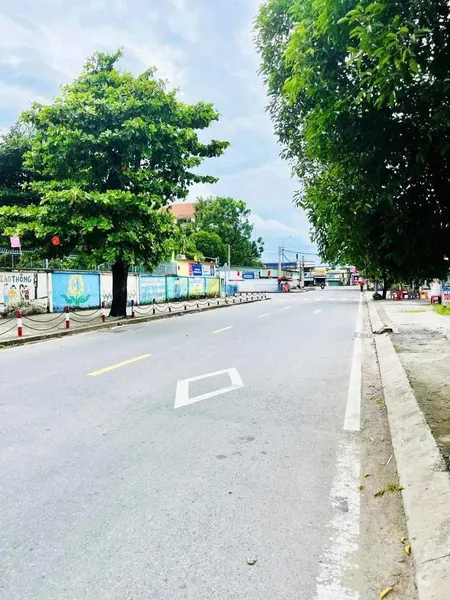NHÀ MỚI HOÀN THIỆN 123M2 MẶT TIỀN ĐƯỜNG TÂN THỚI NHÌ, XE HƠI NGỦ TRONG SÂN. GẦN TRƯỜNG THCS LÝ CHÍNH THẮNG.