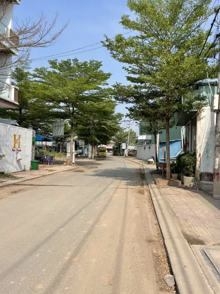 bán lô đất hẻm 8m ngay Nguyễn Xiễn sát bên Vinhomes Q9 58m2 giá 3.35 tỷ