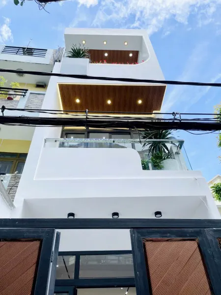 VỀ QUÊ Ở BÁN Nhà giá TỐT Đường Nguyễn Huy Lượng Quận Bình Thạnh giá 2 tỷ 5  DT 42,m2 Phường 14 Quận Bình Thạnh Tphcm