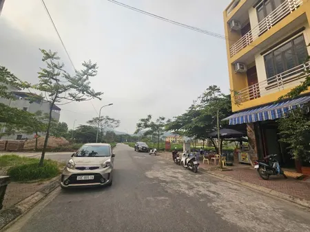 Bán đất nhìn vườn hoa chu mẫu khu vân dương TP Bắc Ninh 90m2 mặt 5m hía 5.25 tỷ