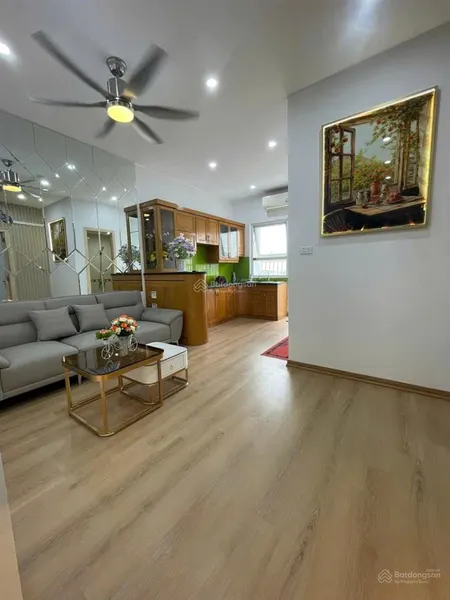 Chính chủ thiện chí bán gấp căn hộ 54m2, giá 3,x tỷ chung cư ct4 xa la, hà đông. full nội thất