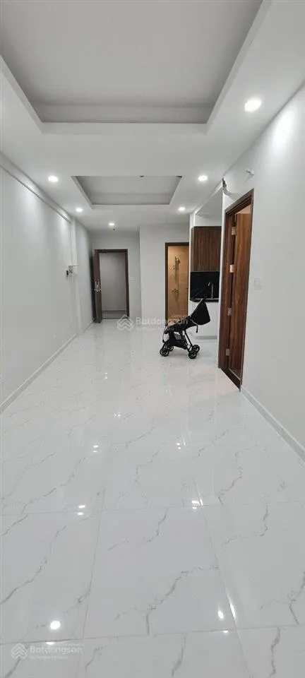 Bán căn hộ 2pn opal skyline đã có sổ hồng tầng trung thoáng mát