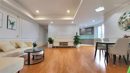 Bán căn hộ 89m2 3 ngủ tại tòa 197 trần phú. tầng trung ban công đông nam full nội thất xịn đẹp