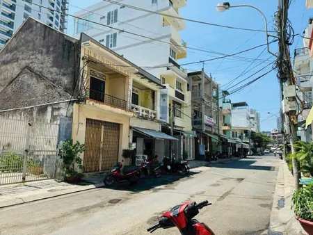 Bán đất có nhà cũ mặt tiền đường Phan Đình Phùng Diện tích 204m2  Giá chỉ 20tỷ có TL