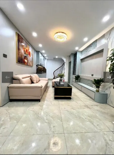 Cho thuê nhà ngõ 110 Định Công 5 tầng x 35m2, 3PN