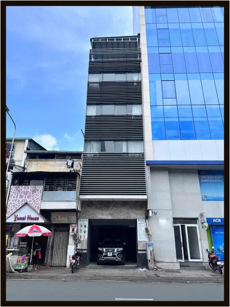 Nhà vị trí đẹp 4.4 x 12.5m 1 trệt 4 lầu Trần Hưng Đạo Quận 5 TP.HCM