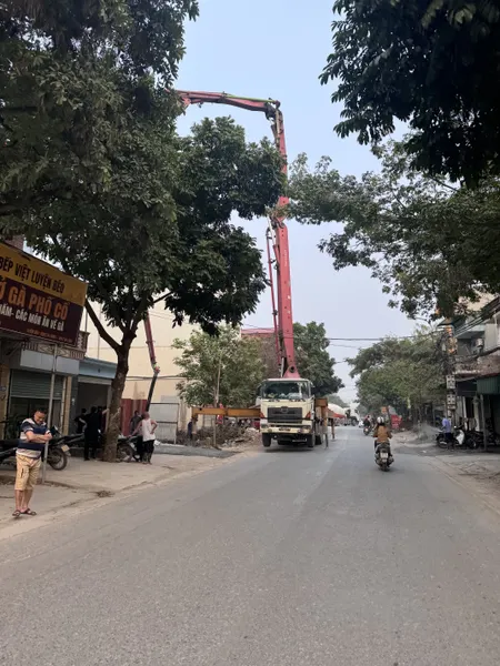 💥VỈA HÈ Ô TÔ TRÁNH KINH DOANH BẤT CHẤP
2 mặt tiền đường  CHÍNH CHỦ CHÀO 168TR/M CÓ THƯƠNG LƯỢNG 

✅️ Mặt ĐƯỜNG ĐÔNG MỸ RA VẠN PHÚC THANH TRÌ
💚 CẠNH CÂY XĂNG ĐÔNG MỸ CÁCH 100M

💚 MẶT ĐƯỜNG SAU 10M Ô TÔ THÔNG
💚 MẶT TRƯỚC 13-15M vỉa Hè 5M

✅️TRỤC CH