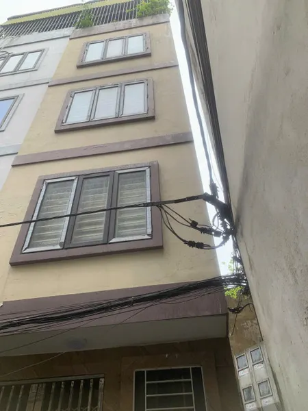 Cho thuê nhà 300 Định Công, 35m² x 4 tầng, 5 phòng ngủ, 3 vệ sinh, 13.5 triệu