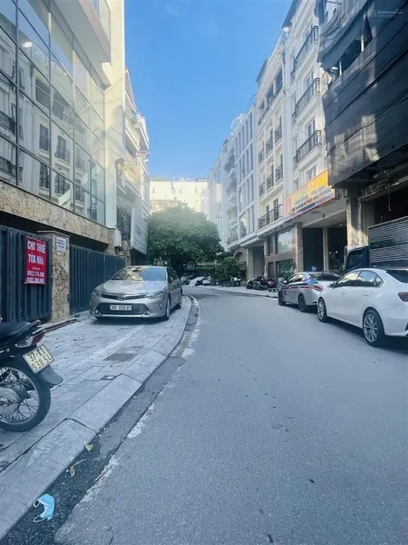 Chính chủ bán đất mặt ngõ 603 lạc long quân. 84m2 x mt 8.3m. 2 thoáng. vỉa hè. ô tô tránh. 435tr/m2