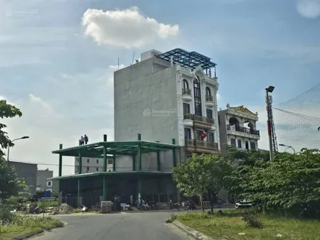 Bán lô đất duy nhất nhìn vườn hoa chu mẫu diện tích 90m mặt tiền 5m hướng tây bắc