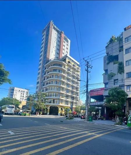 Bán cặp lô góc 2 mặt tiền hồ nghinh trần đình đàn dt 262m gọi đàm tiến