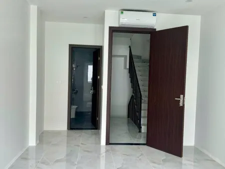 Cho thuê nhà 985 Tam Trinh, 38m2 x 5 tầng, 3 ngủ. Giá 13tr