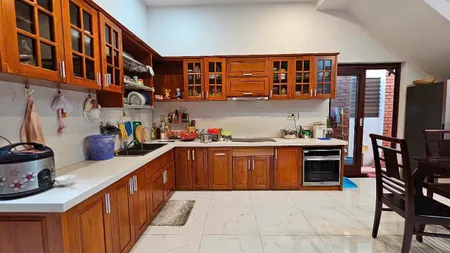 Nhà 3 tầng đường Hồ Xuân Hương - Nha Trang
 Diện tích 101m2 Giá 7,3 tỷ mọi thông tin chi tiết vui lòng liên hệ e