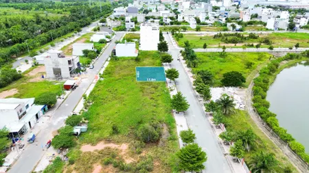 KDC Tân Đô - chính chủ cắt lỗ 500 triệu cần bán gấp nền biệt thự view hồ 175m