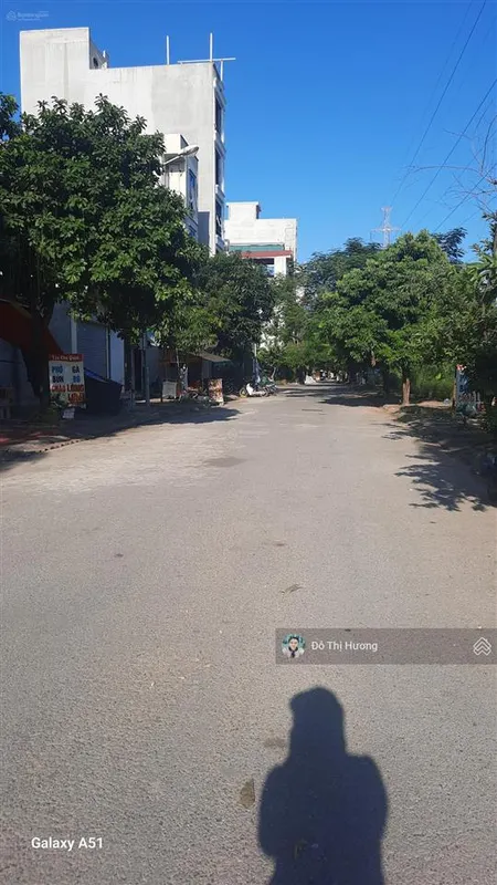 Cần bán nhanh 52m2 đất dịch vụ khu c yên nghĩa, đường to, view nhà văn hóa, kinh doanh tốt