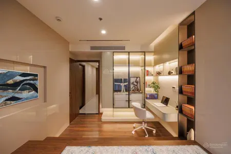 Bán ch sổ hồng sẵn 3pn , 1 ban công siêu to 155m2 kiều by kita quận 5 kế quận 1. 0901 853 ***