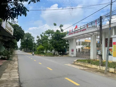 Nhanh tay lãi ngay 300 tr. bán nhanh mảnh đất 96m2, full thổ, 2 oto tránh mặt đường nhựa kinh doanh