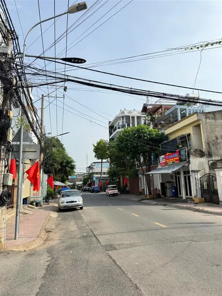 Bán đất 5 x 16.5 = 82.5m2 ngay lê văn việt. kdc đồng bộ.