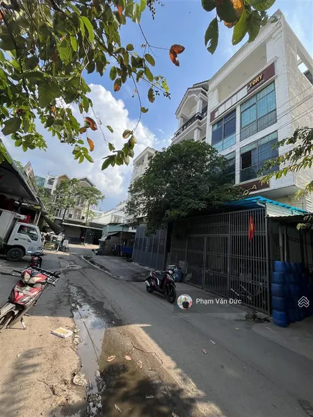 Bán đất tặng kho đang cho thuê . vị trí ngay chợ đầu mối thủ đức . p tam bình . dt 6 x19 m