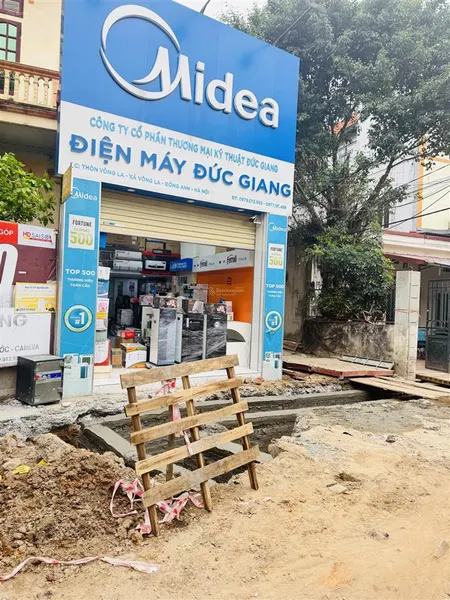 Cần bán 48m2 trục chính kinh doanh làng chài võng la tặng nhà cấp 4