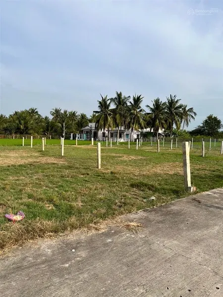 Chủ ngộp, cần bán gấp 2 thử đất liền kề ngang 10m dài 30m, còn thương lượng