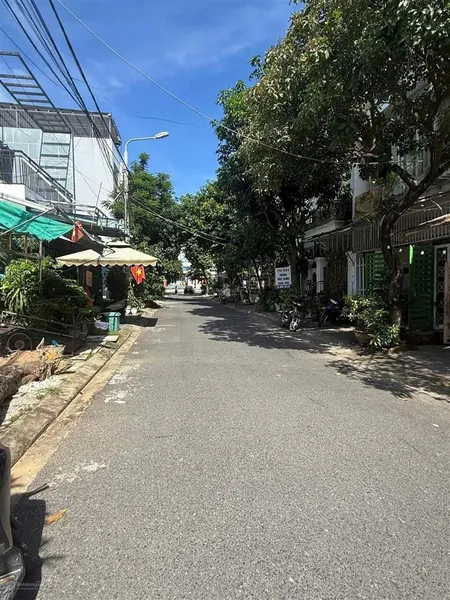 Bán đất trần quý khách . gần trường võ thị sáu . giá vip