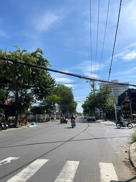Bán đất ngay phan tứ, trục thông biển mỹ khê, cách biển 300m, cực hiếm
