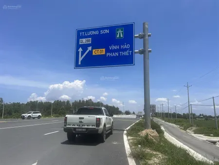 Ở xa cần bán lô đất 8800m2 ngay nút giao cao tốc và ql28b ( hướng đà lạt bình thuận )